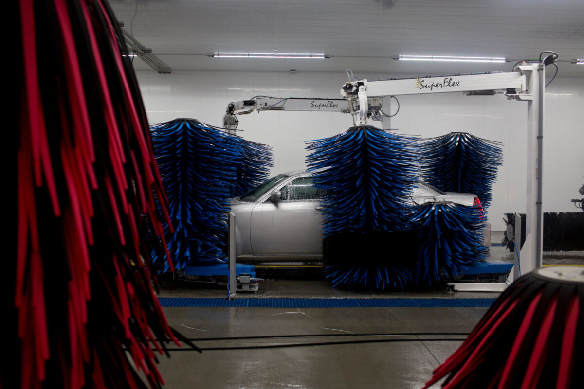 Orem’s Wiggy Wash opens as largest car wash in North America News, Sports, Jobs Daily Herald